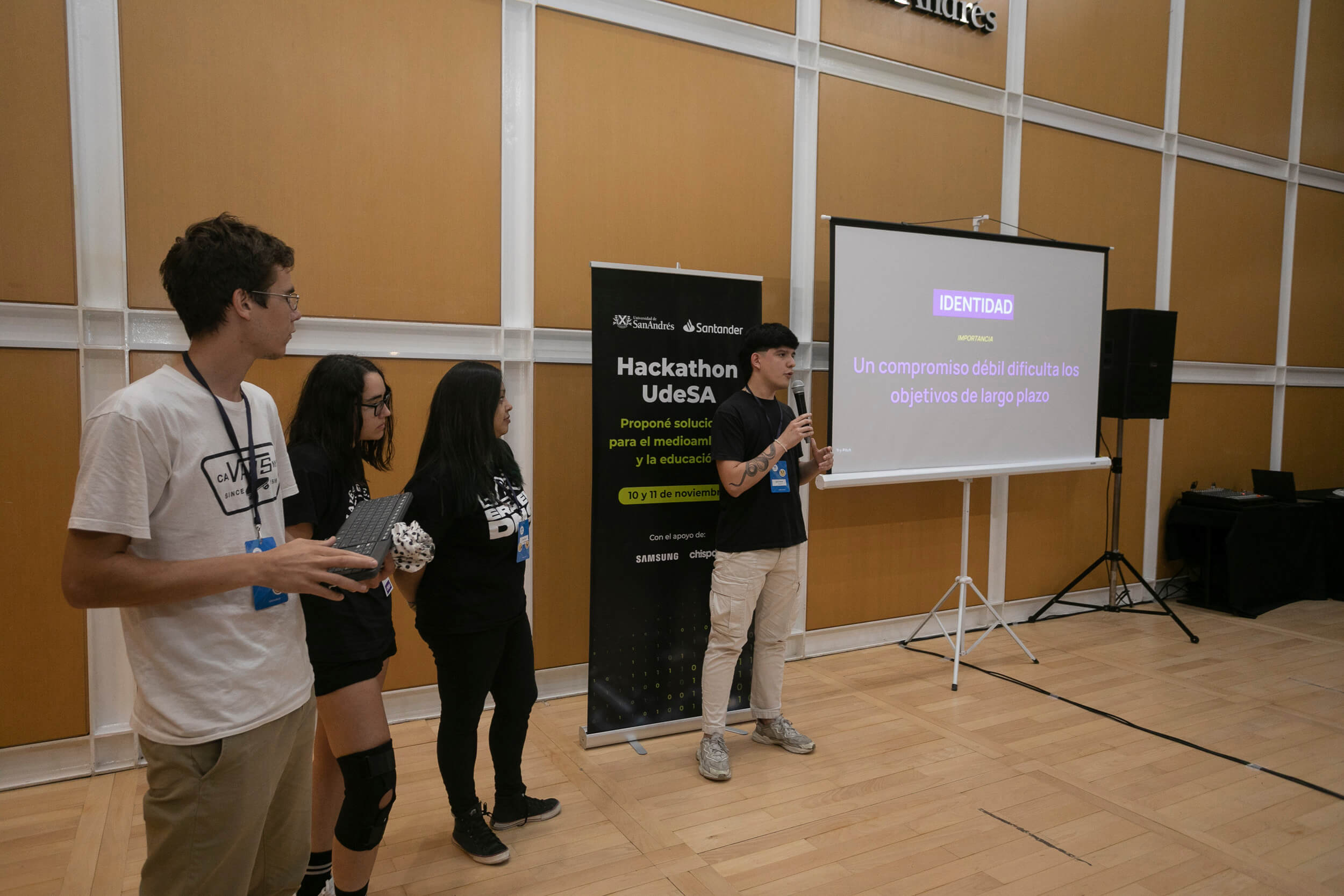 Pitch de equipos ganadores
